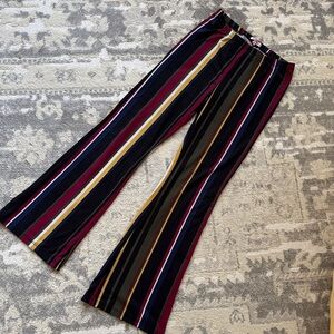 FEATHERS festival-yoga pants